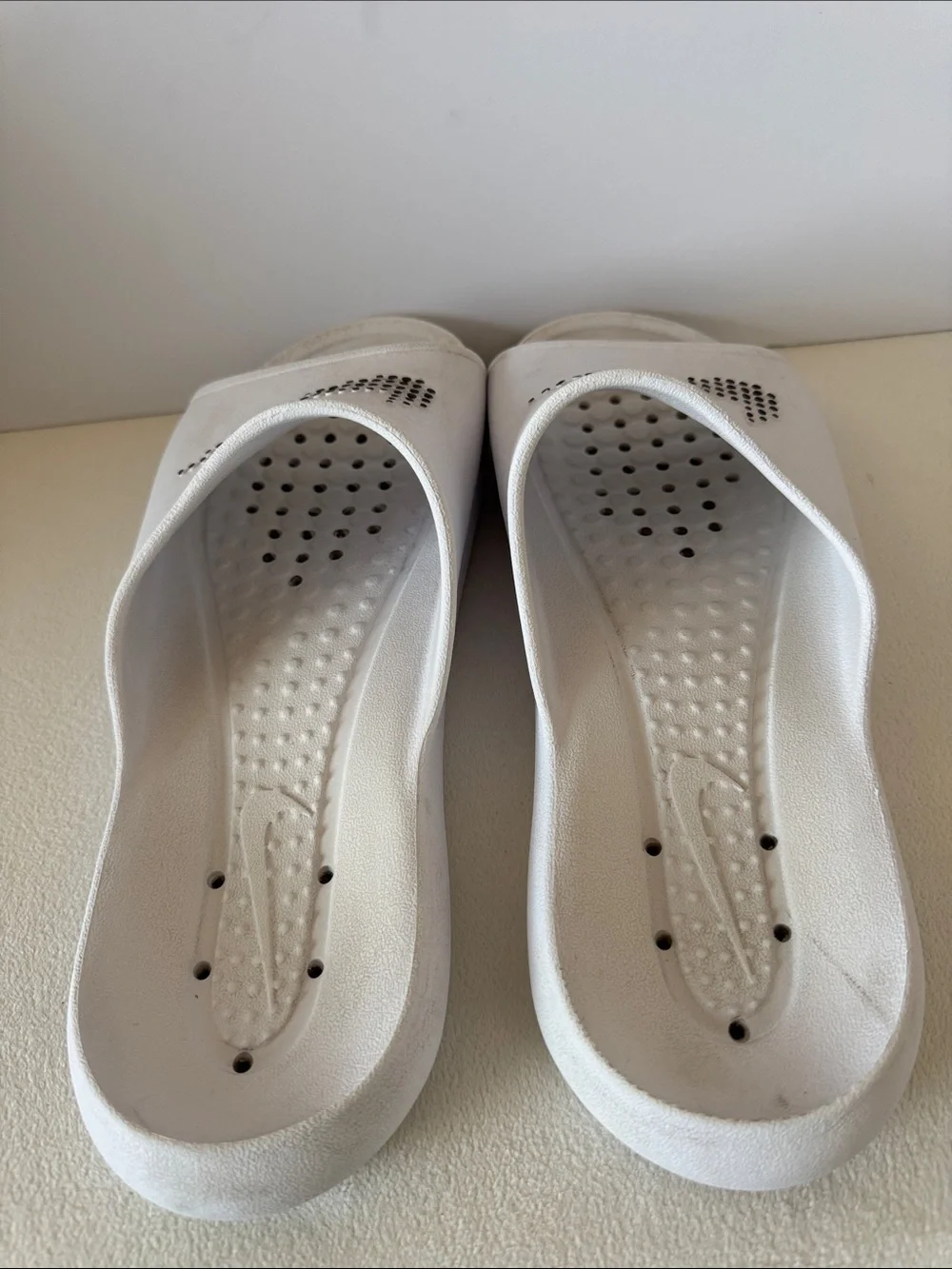 Nike slides